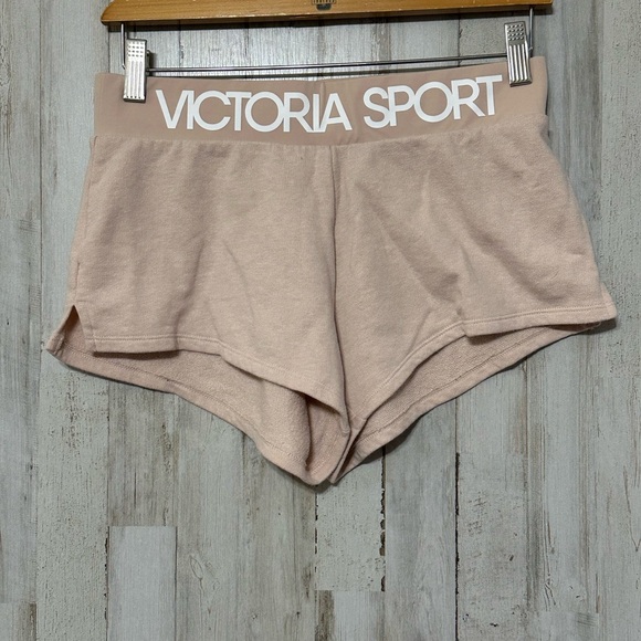 Victoria Sport Shorts - Picture 1 of 4